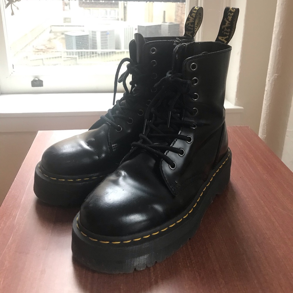 Dr. Martens Jadon Platform